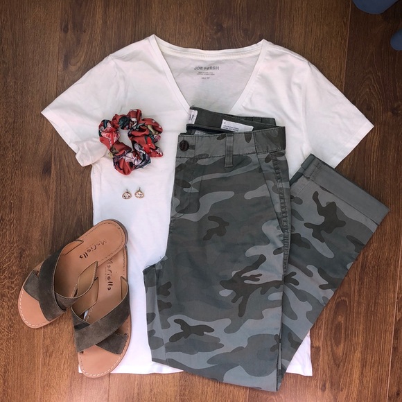 GAP Pants - Gap Girlfriend Chino pant